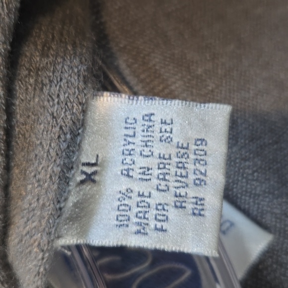 Cardigan extra large it's a bluish Gray - Picture 2 of 3